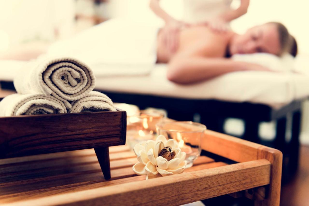 Отель Retro Riverside Wellness Карловы Вары
